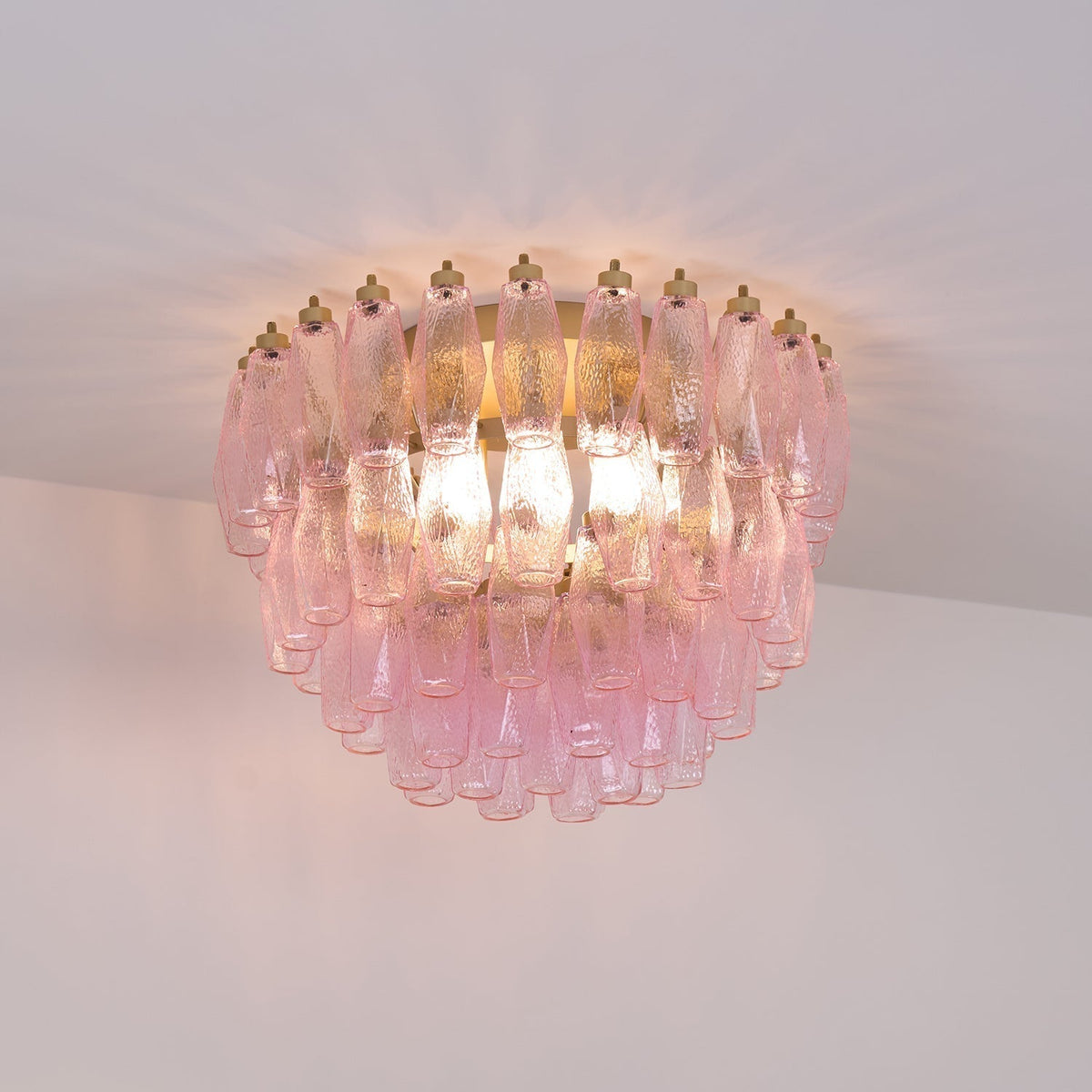 Celelaya plafondlamp Poliedri gelaagde roze Murano-glas vlakke plafondlamp