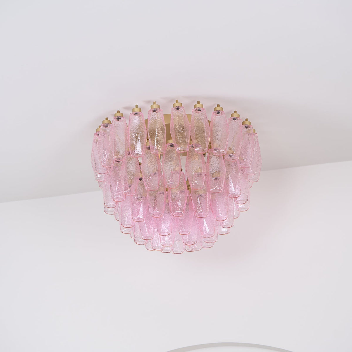 Celelaya plafondlamp Poliedri gelaagde roze Murano-glas vlakke plafondlamp