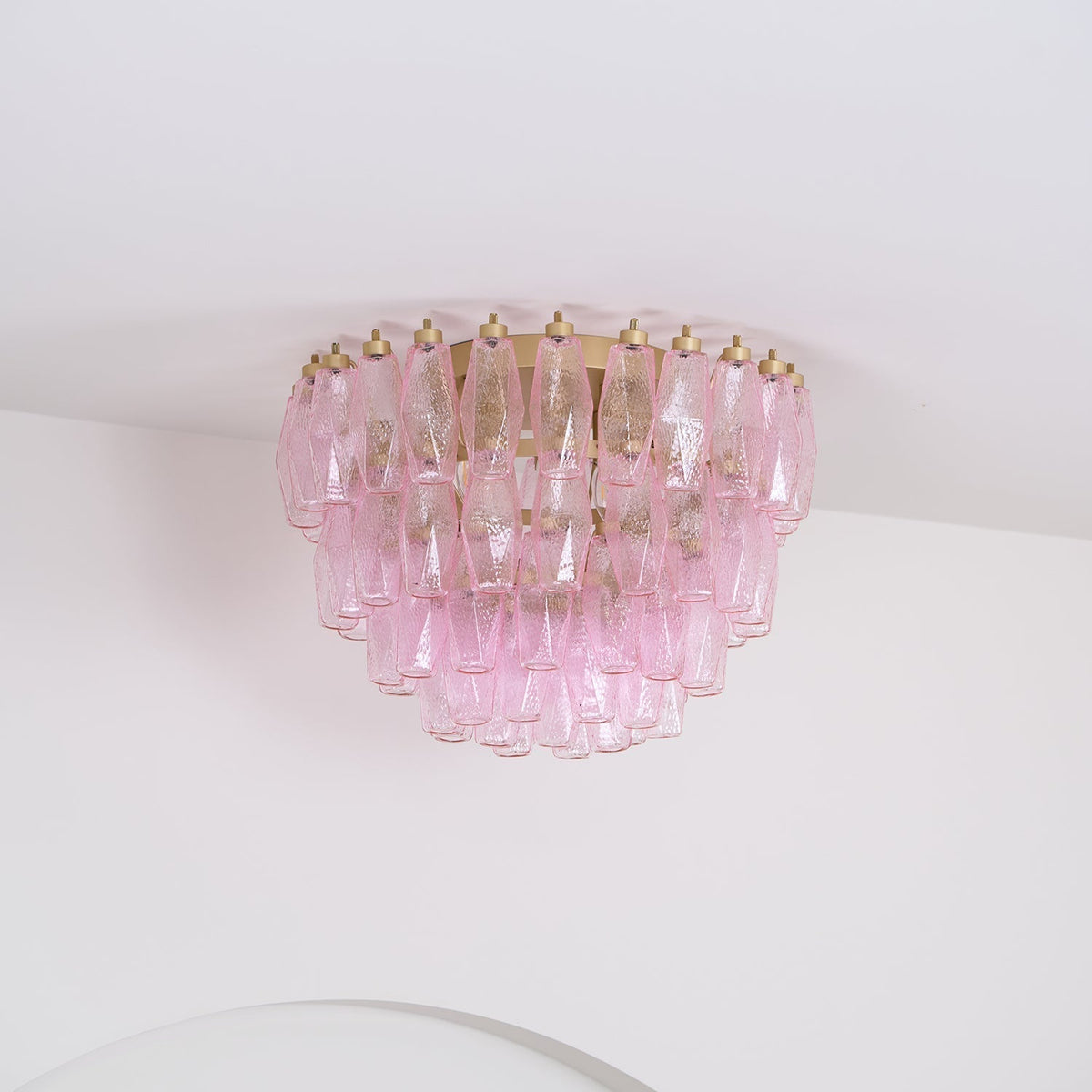 Celelaya plafondlamp Poliedri gelaagde roze Murano-glas vlakke plafondlamp