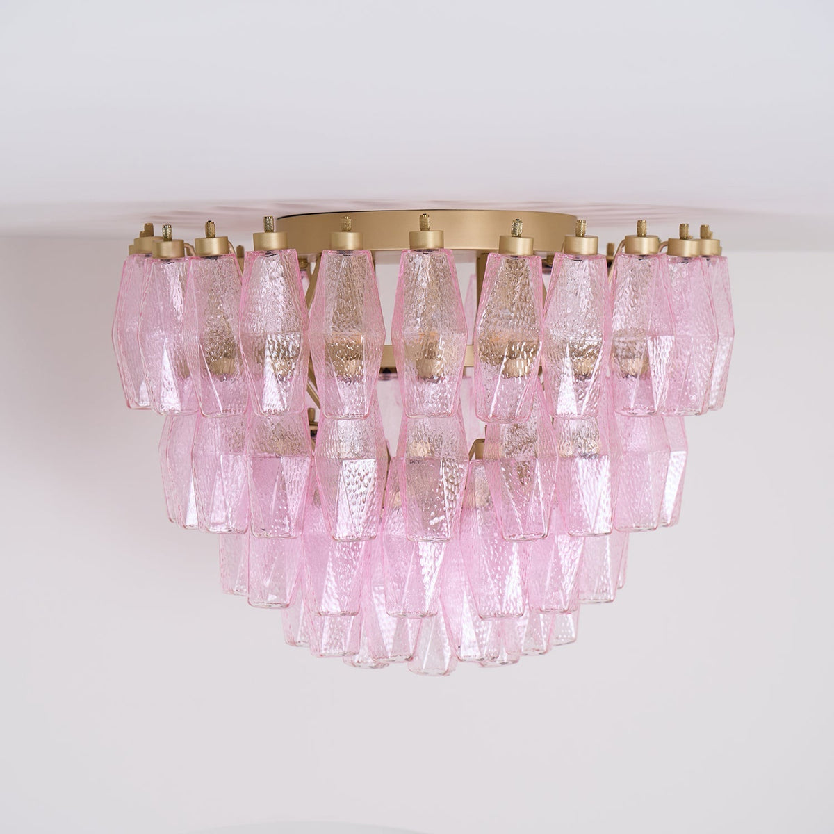 Celelaya plafondlamp Poliedri gelaagde roze Murano-glas vlakke plafondlamp