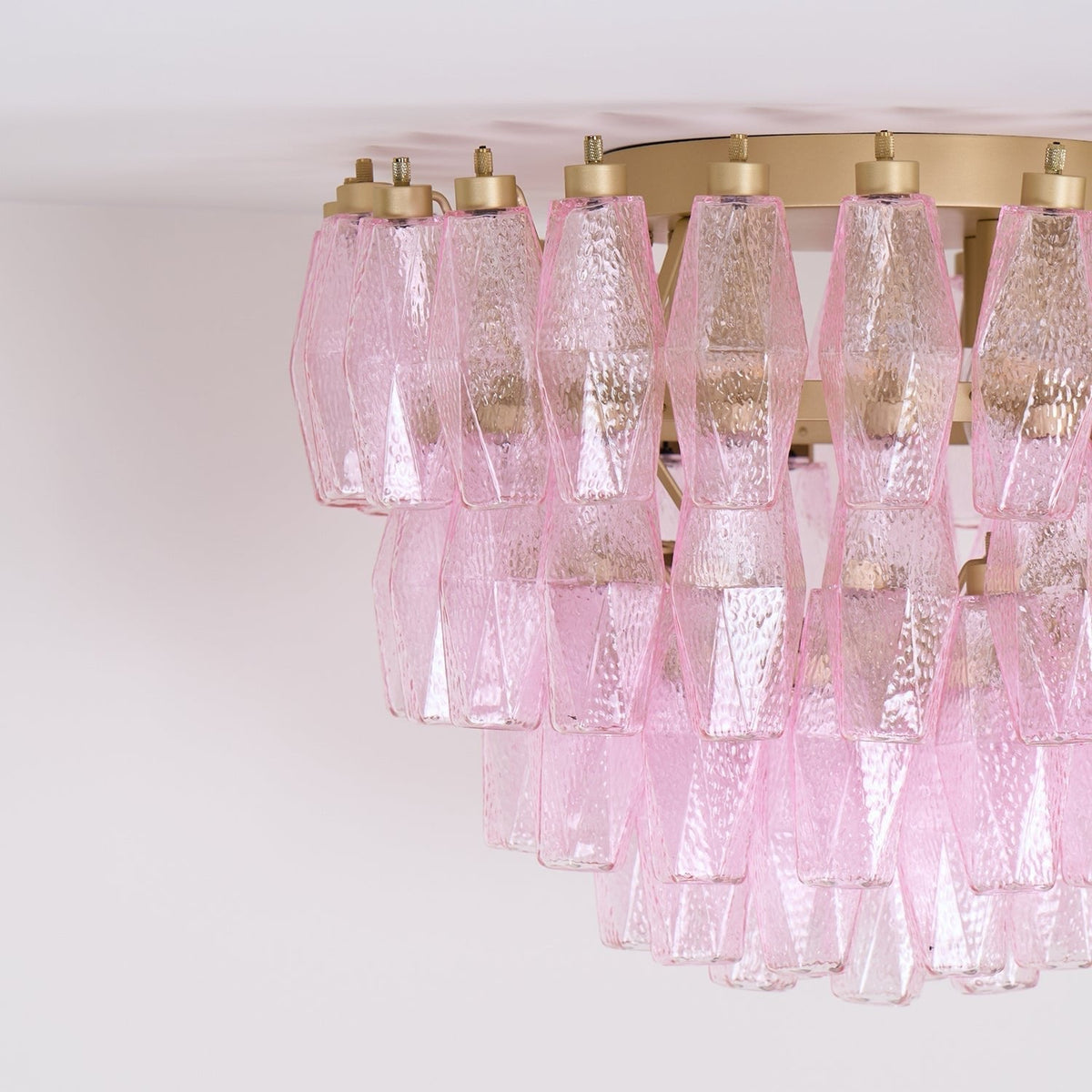 Celelaya plafondlamp Poliedri gelaagde roze Murano-glas vlakke plafondlamp