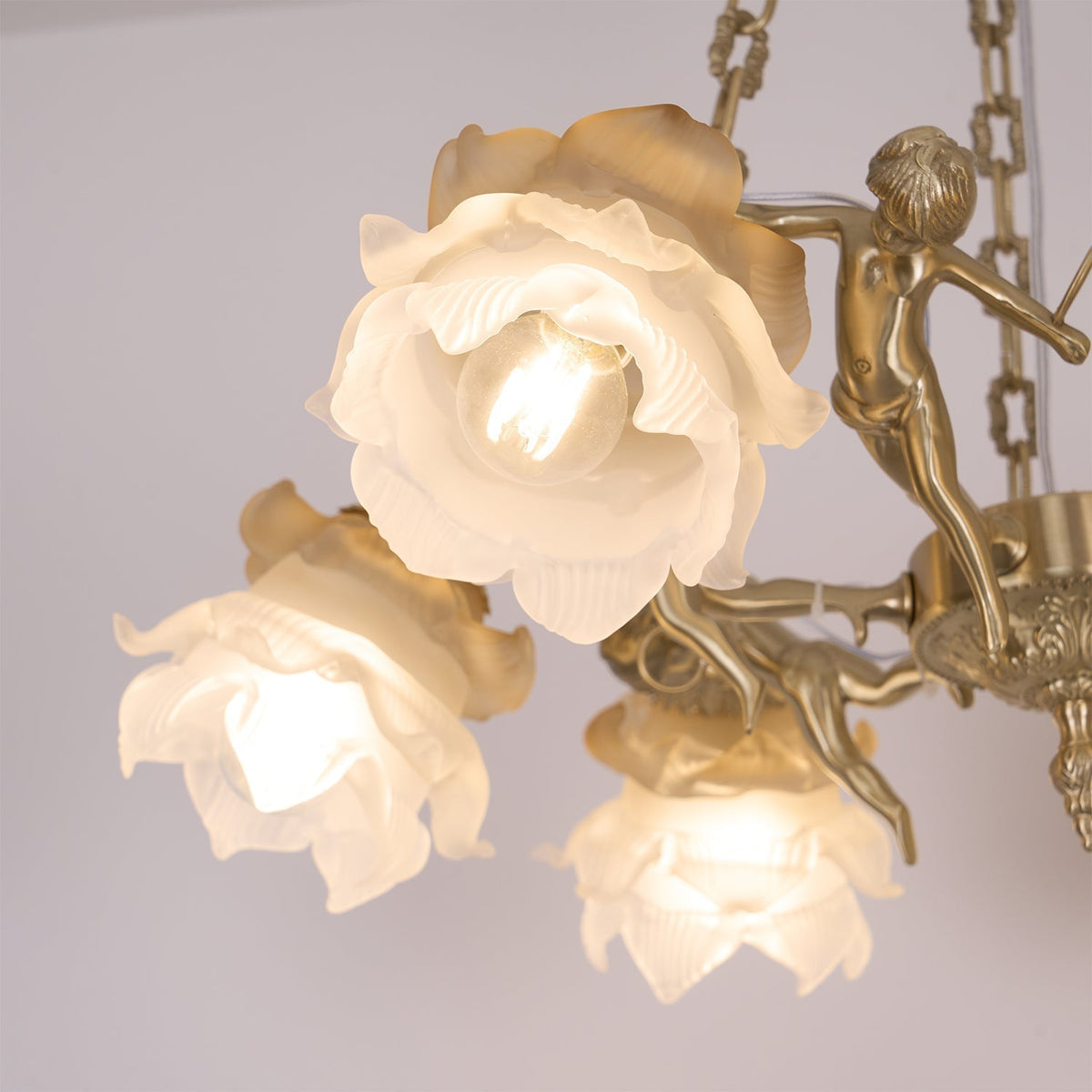 Solisira kroonluchter messing vintage bloemmotief