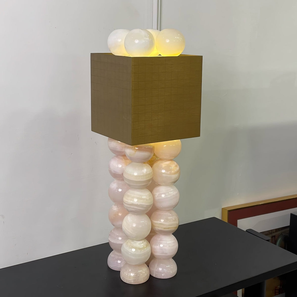 Lumaniella Moderne tafellamp van metaal