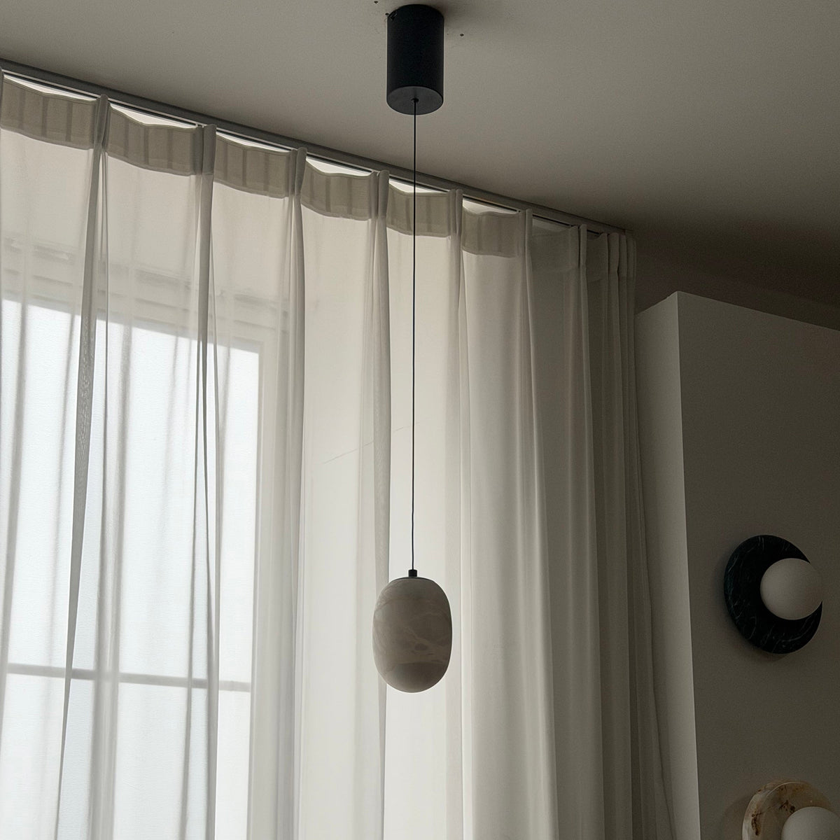 Eireenne hanglamp van albast in