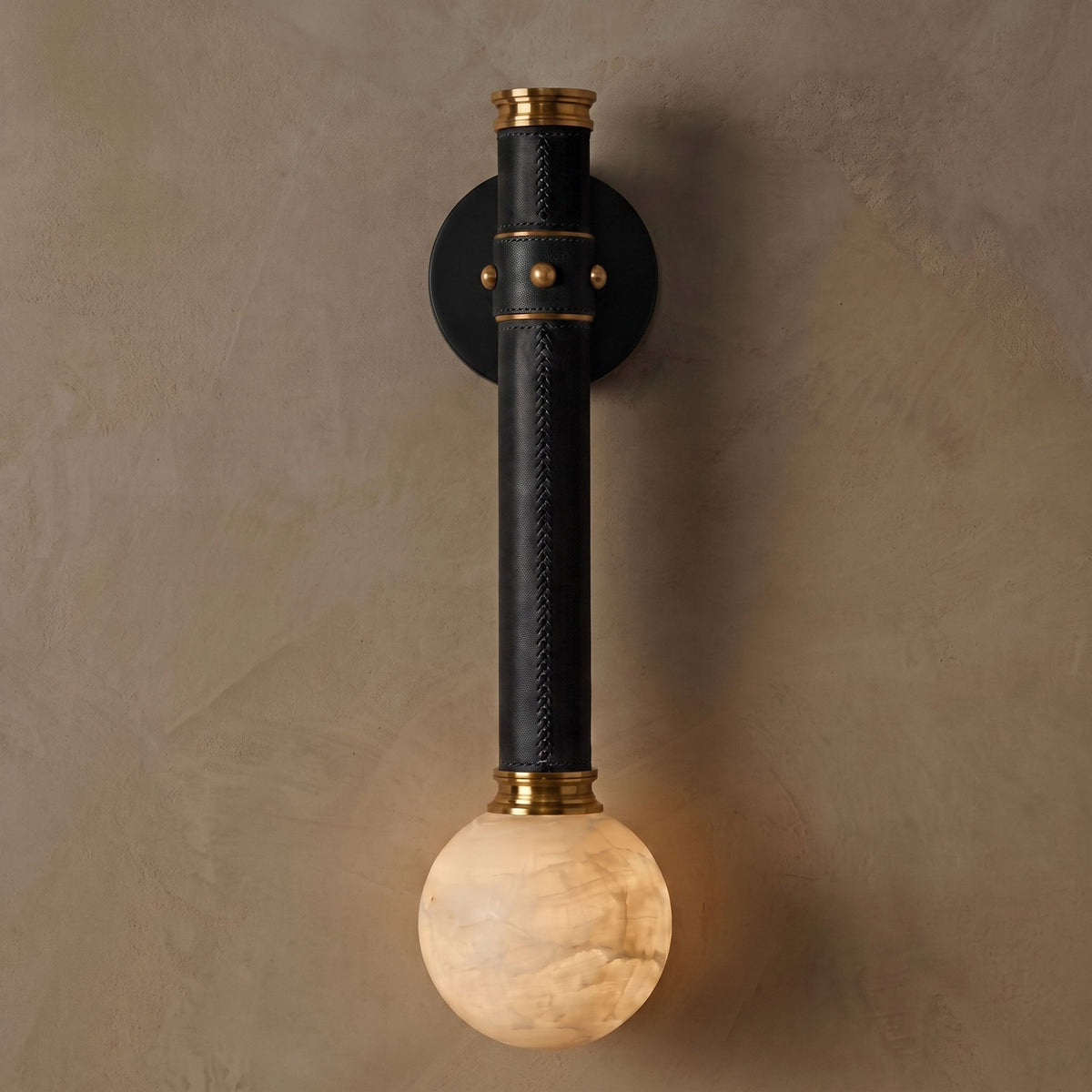 Liorarira wandlamp