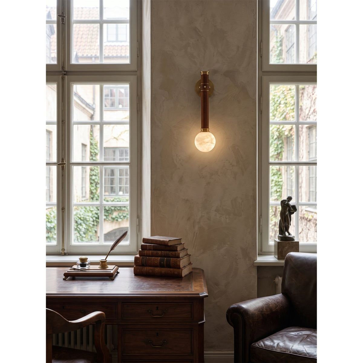Liorarira wandlamp