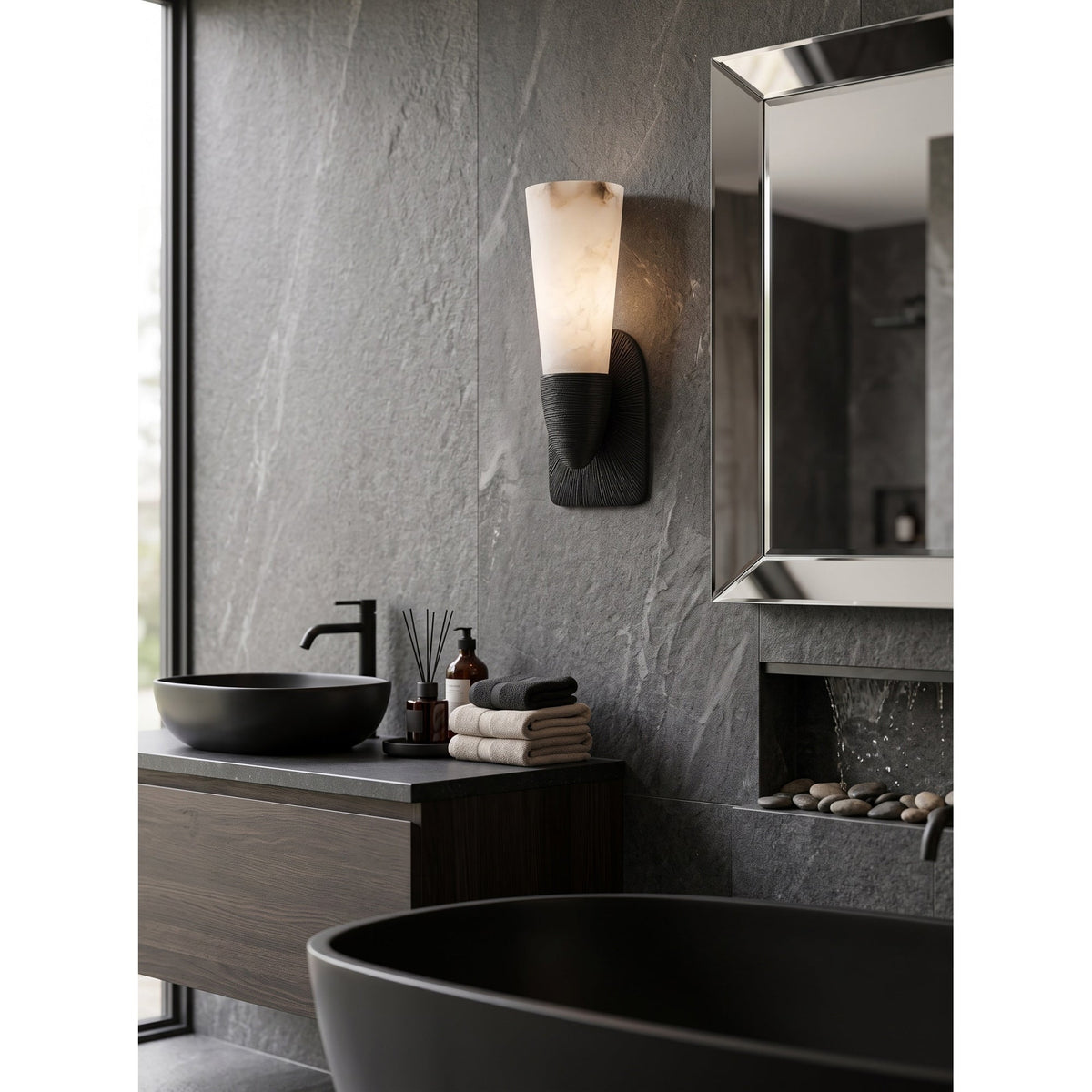 Sorenaine wandlamp