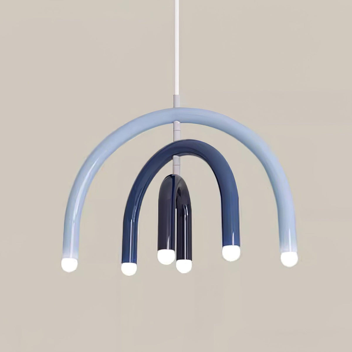 Moderne hanglamp met regenboogboog van metaal voor woon- en eetkamer