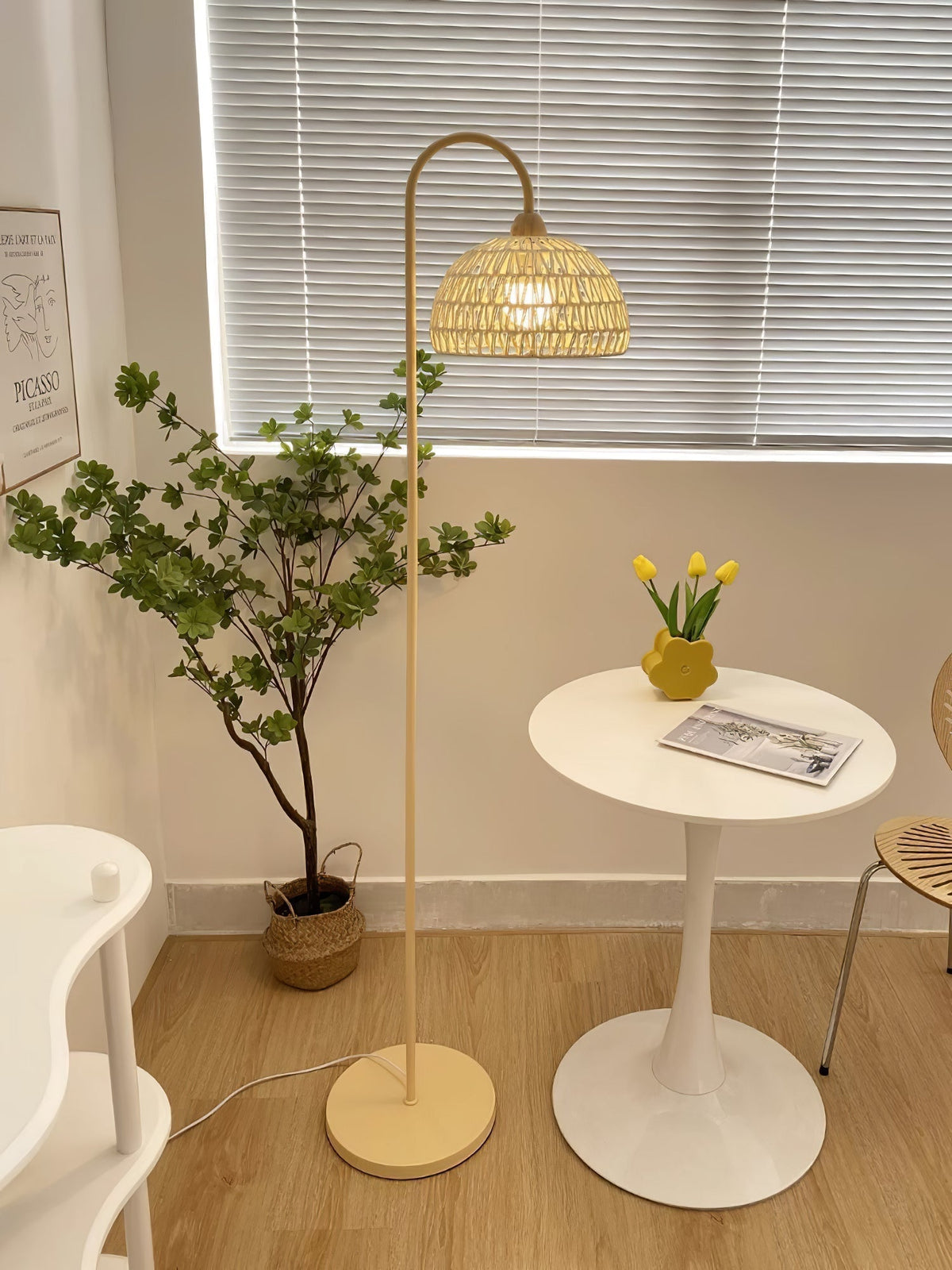 Tor vloerlamp minimalistisch beige