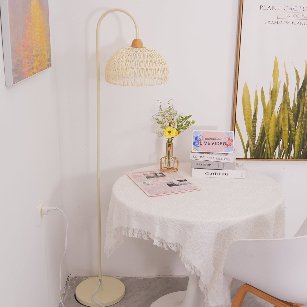 Tor vloerlamp minimalistisch beige