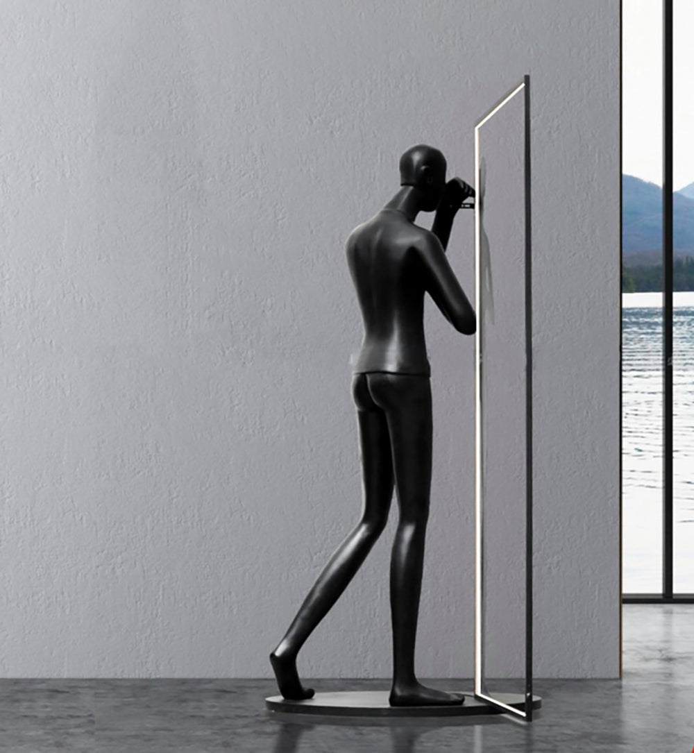 Onoryra sculpturale vloerlamp in zwart met spiegel