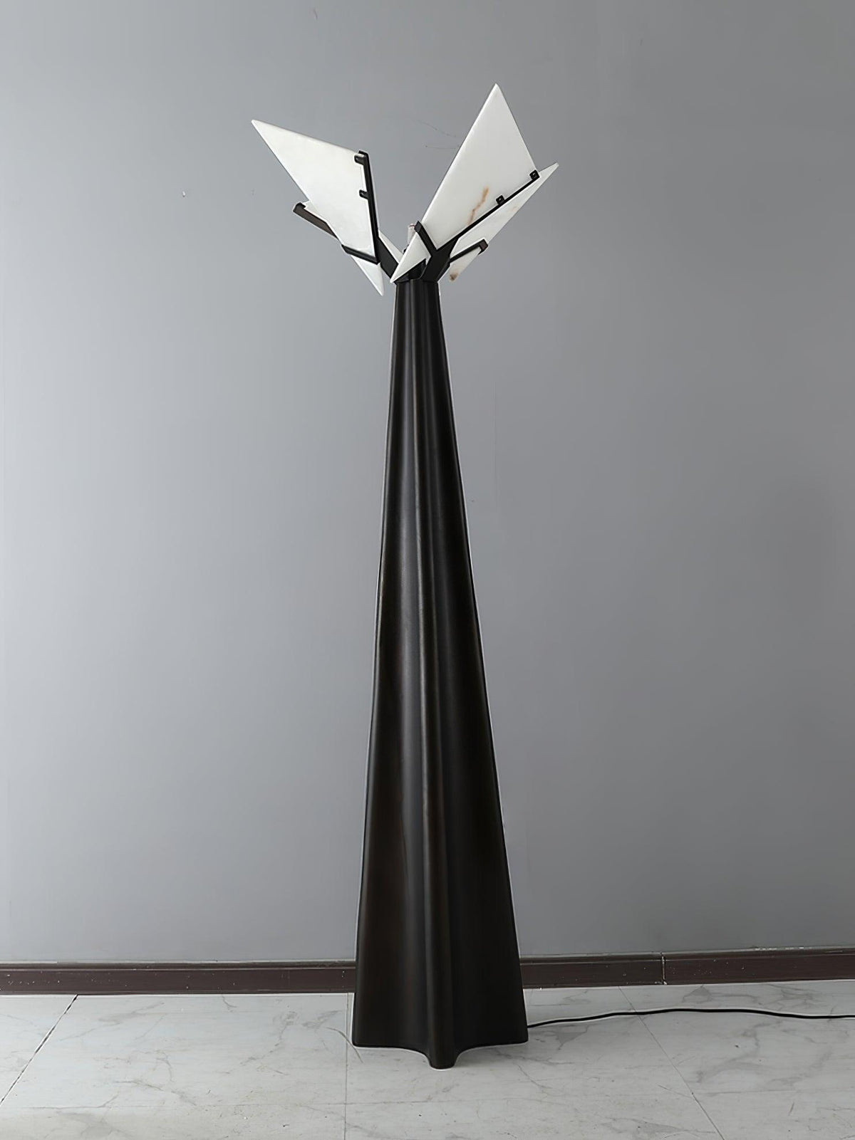 Religieuse vloerlamp