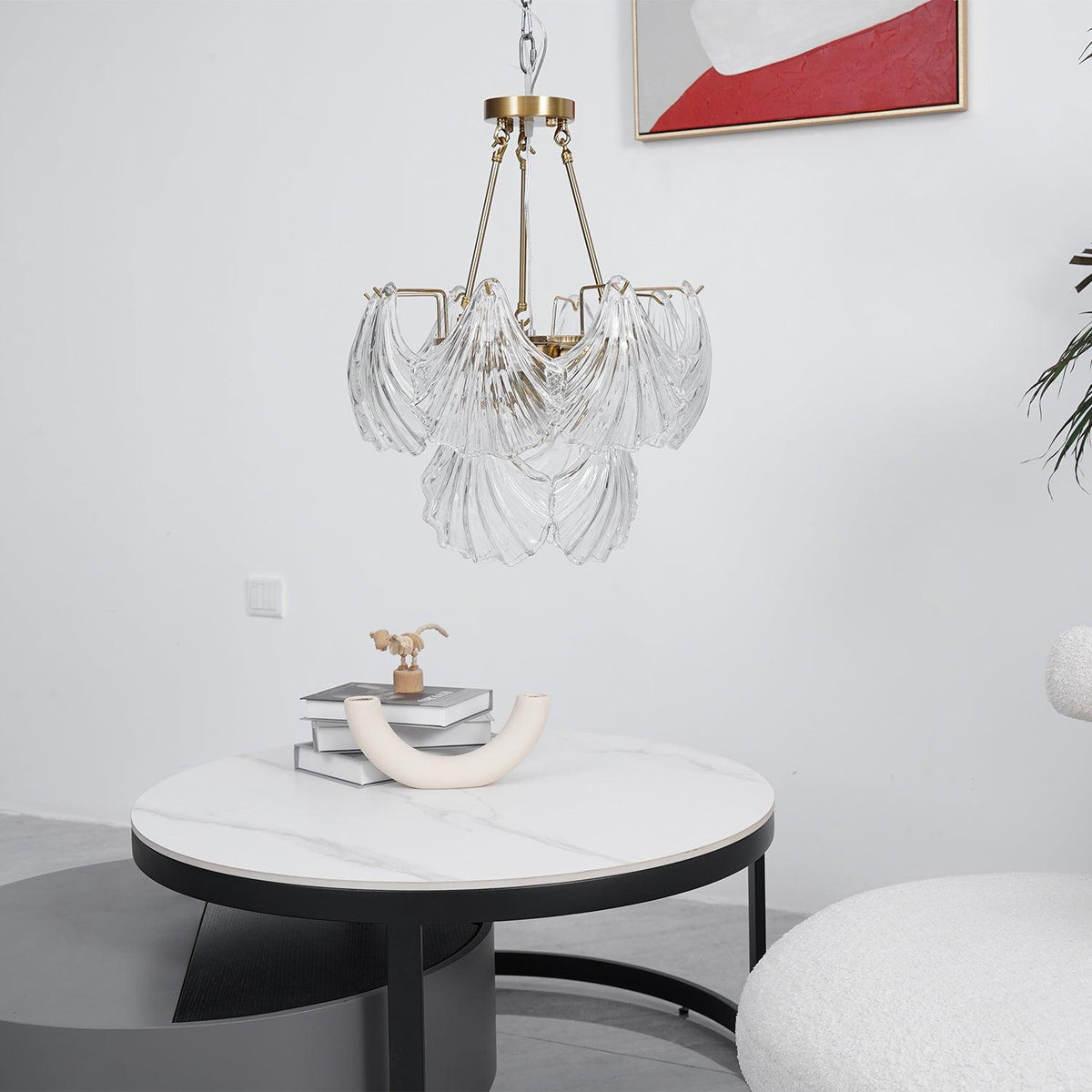 Veluaya plafondlamp met ribbelvormige glazen kap in goudkleurige afwerking