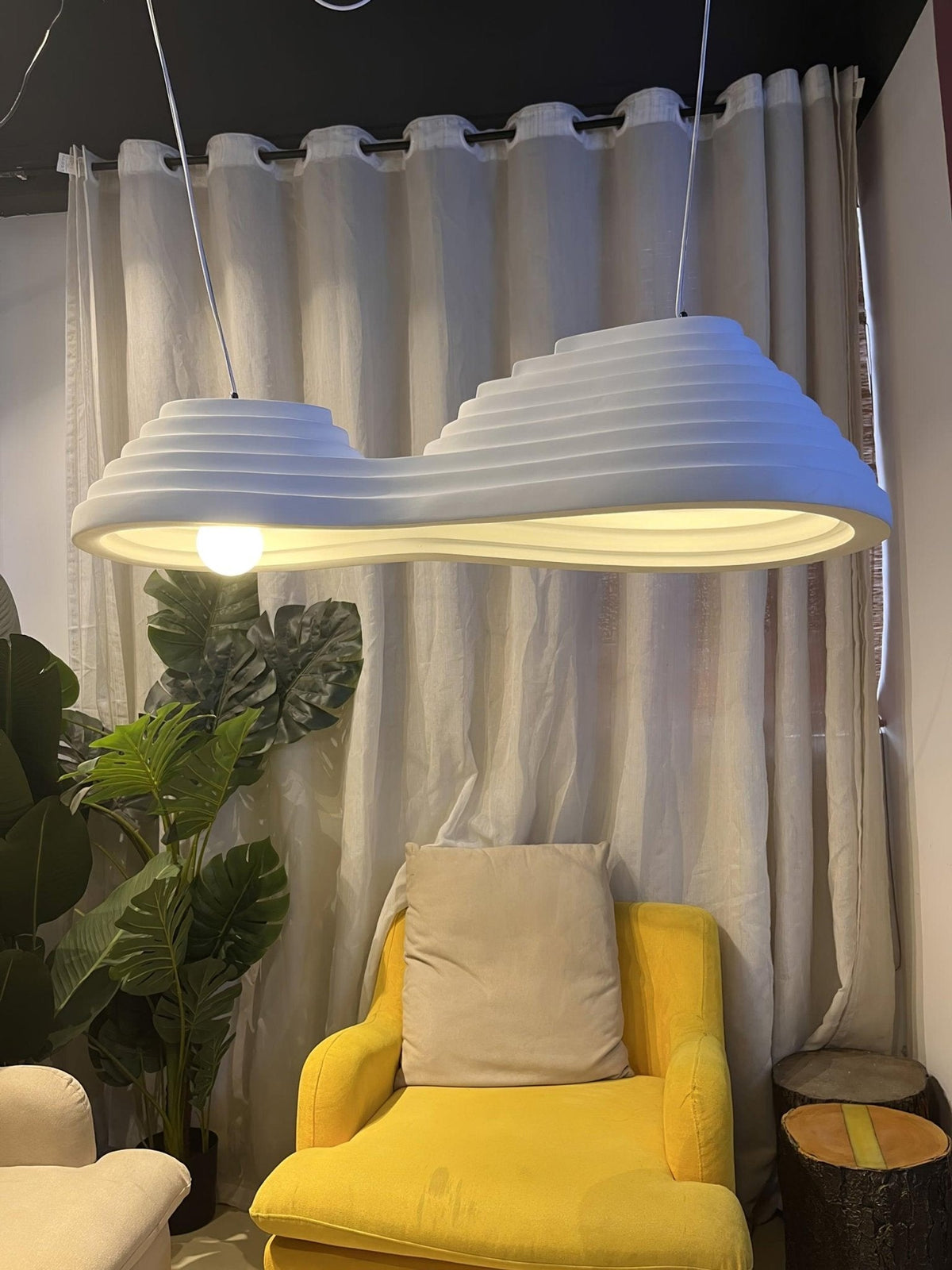 Niruise minimalistische hanglamp van hars