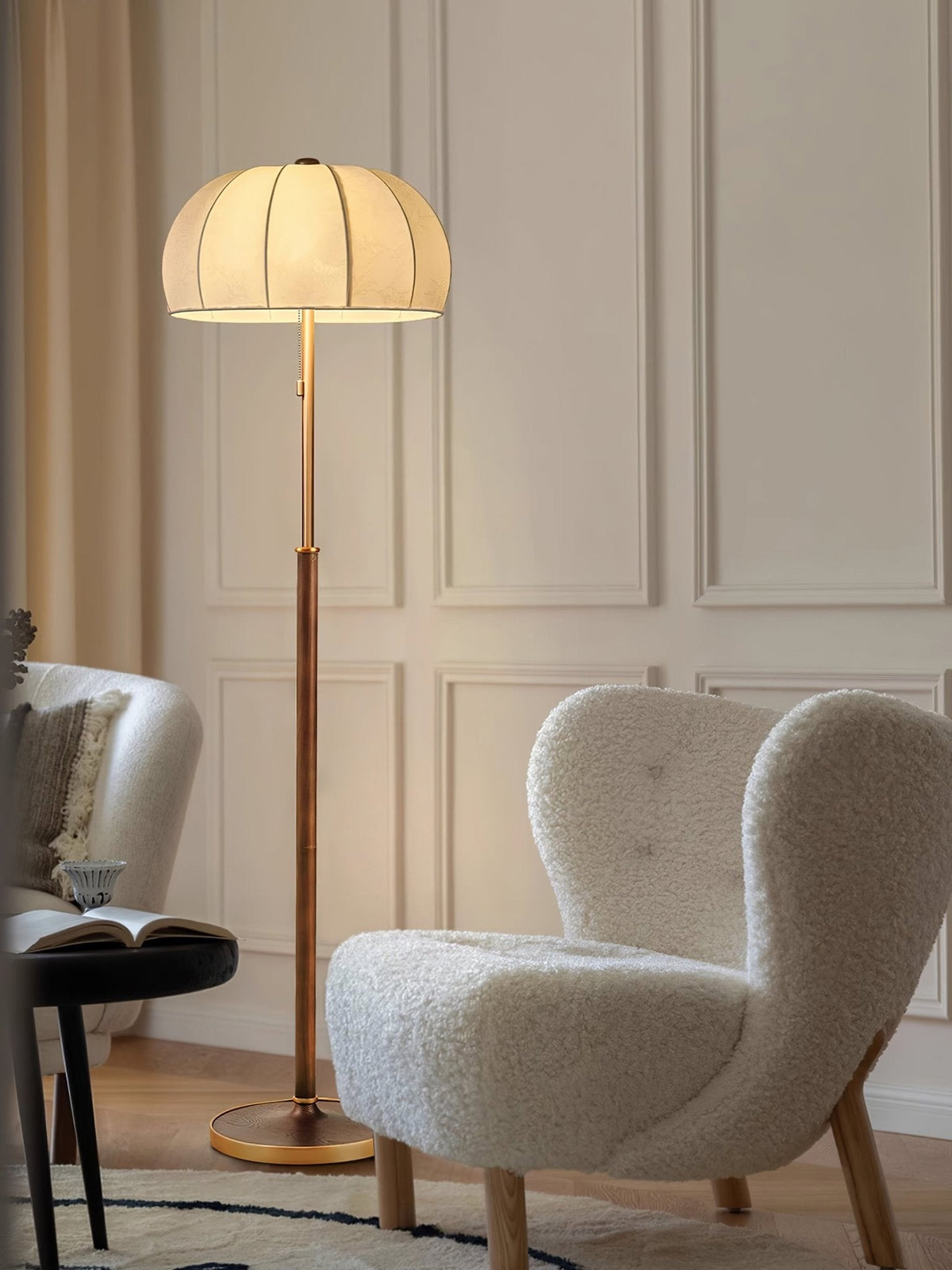 Cularo vloerlamp van stof en hout