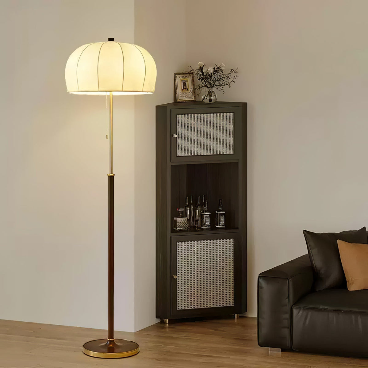 Cularo vloerlamp van stof en hout