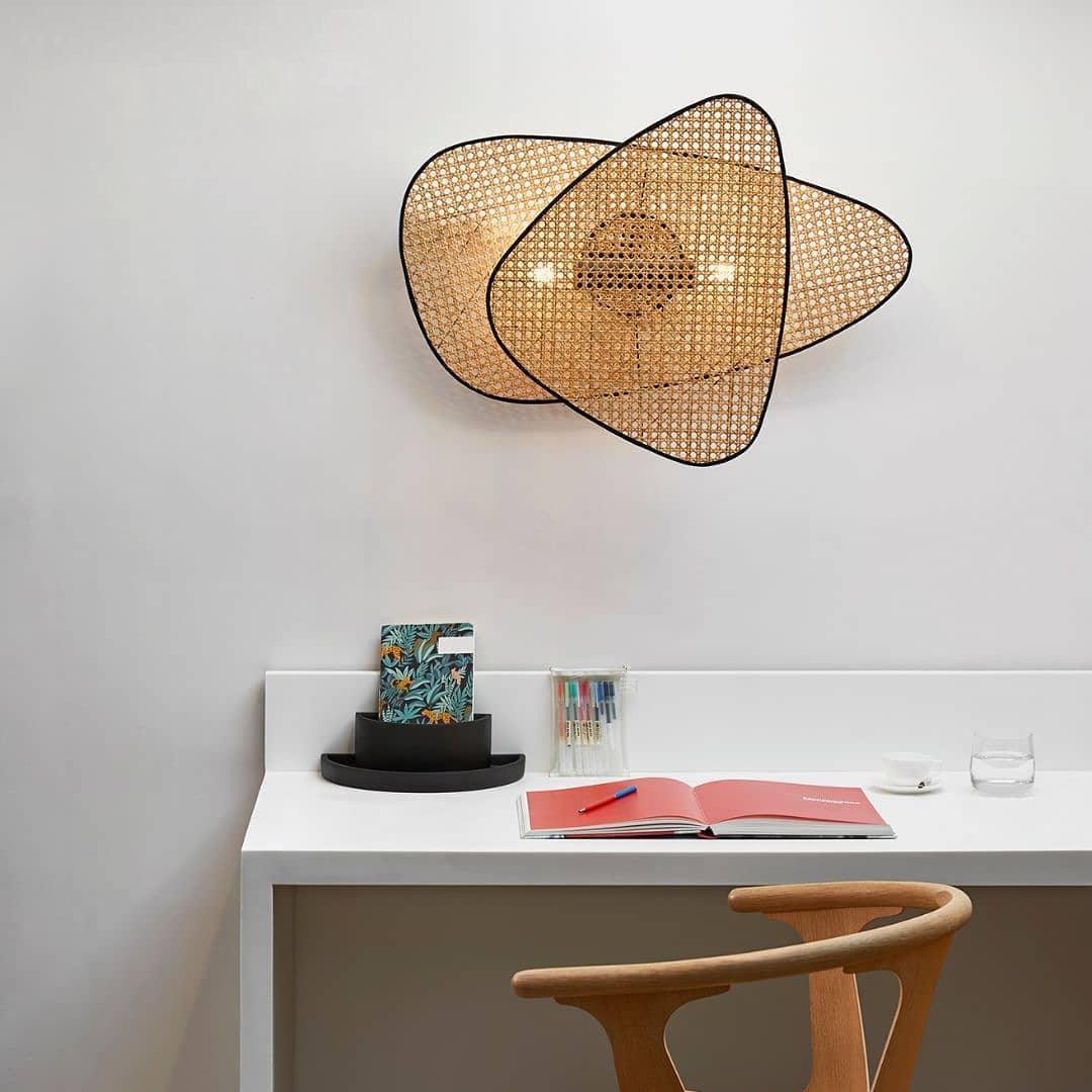 Caneira wandlamp met natuurlijke bamboe-ontwerp in cannage-stijl