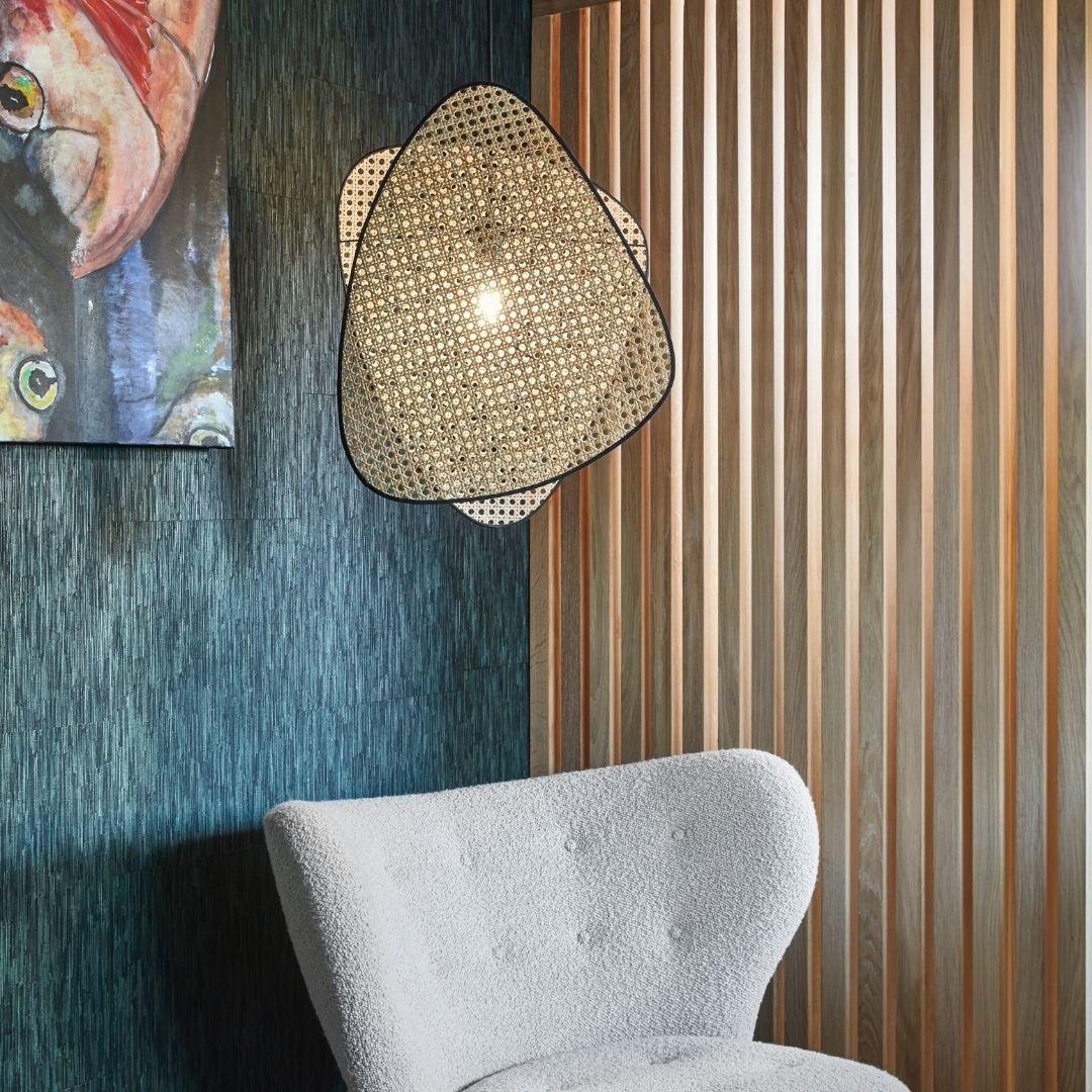 Caneira wandlamp met natuurlijke bamboe-ontwerp in cannage-stijl
