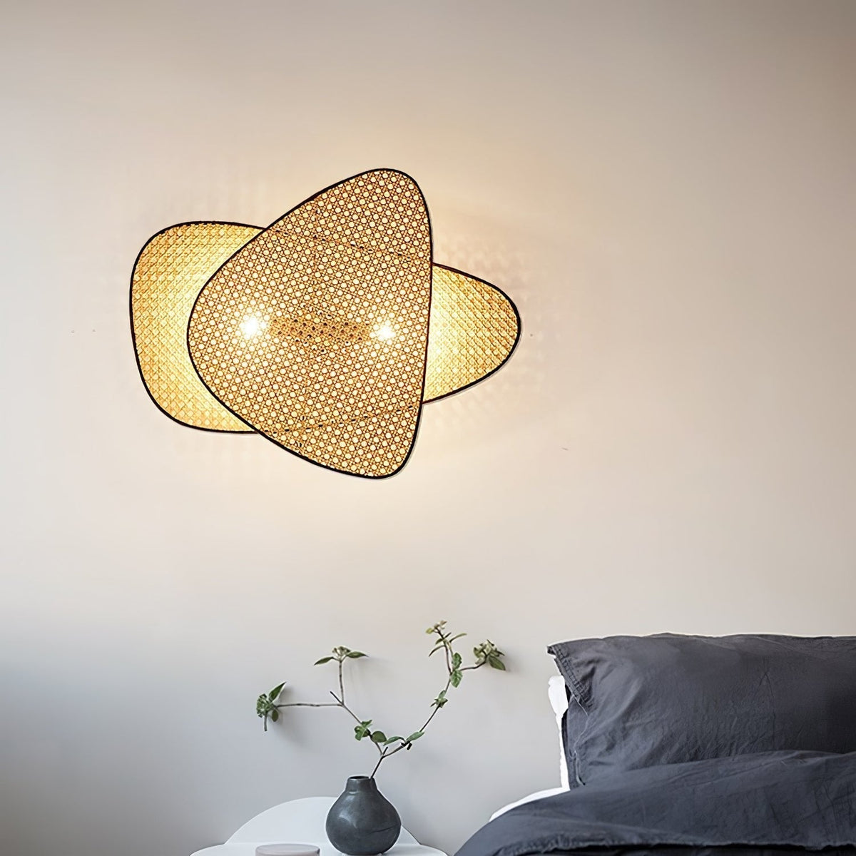 Caneira wandlamp met natuurlijke bamboe-ontwerp in cannage-stijl