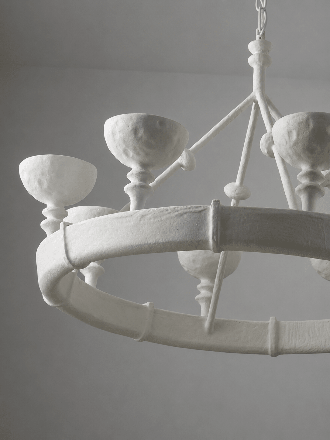 Sculptural kroonluchter van gips