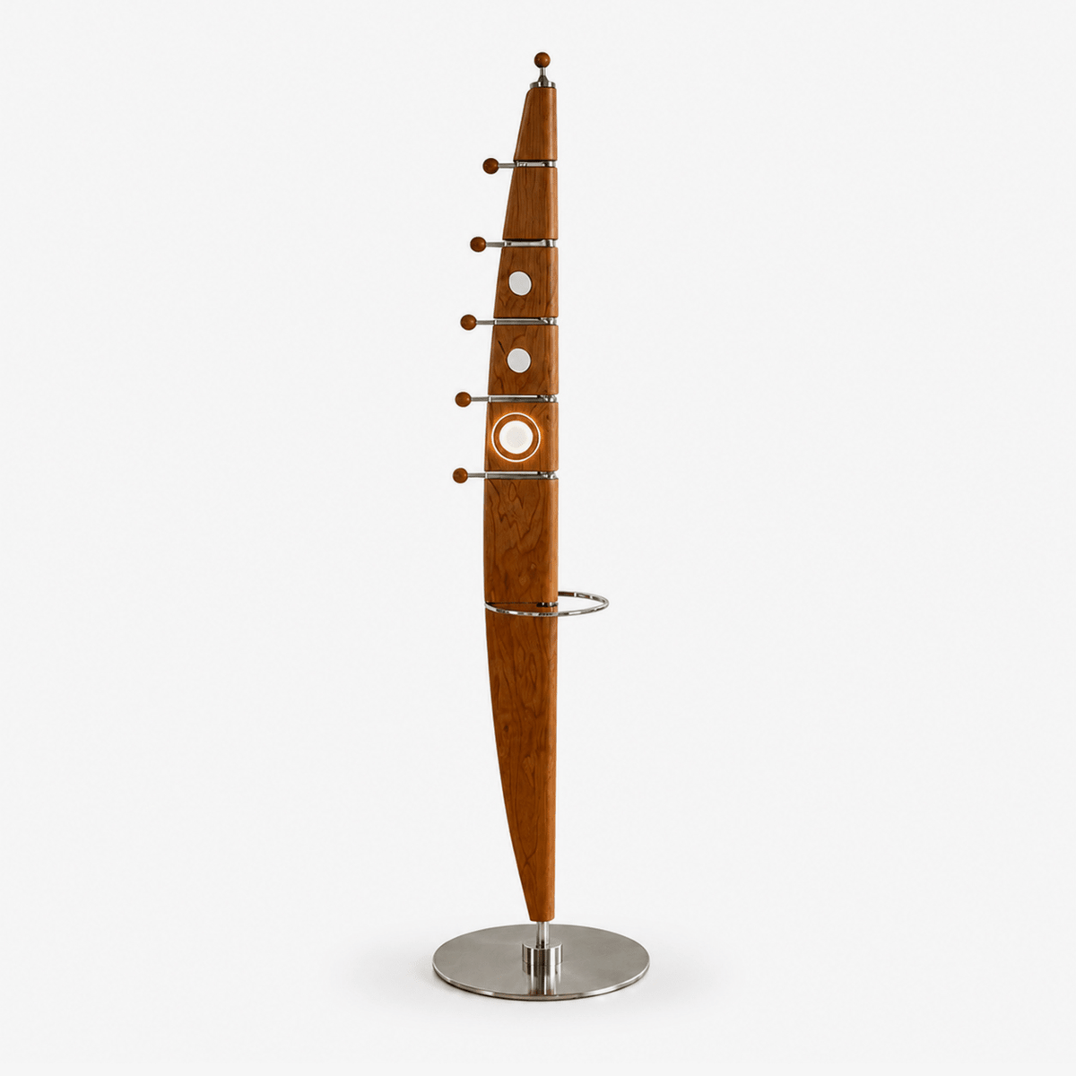 Sculptural houten jasstandaard