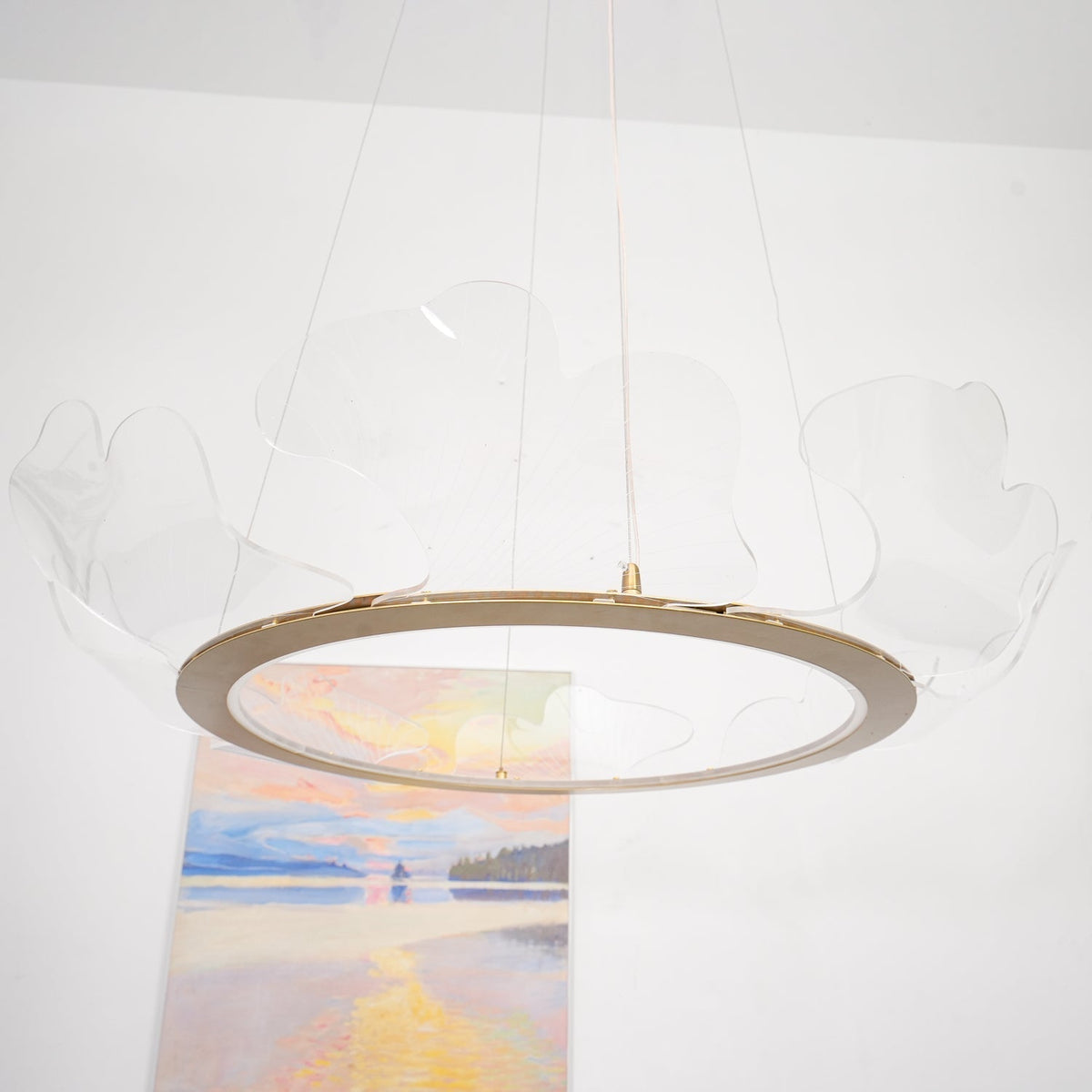 Lucisora hanglamp met mat acryl en bloemblaadring