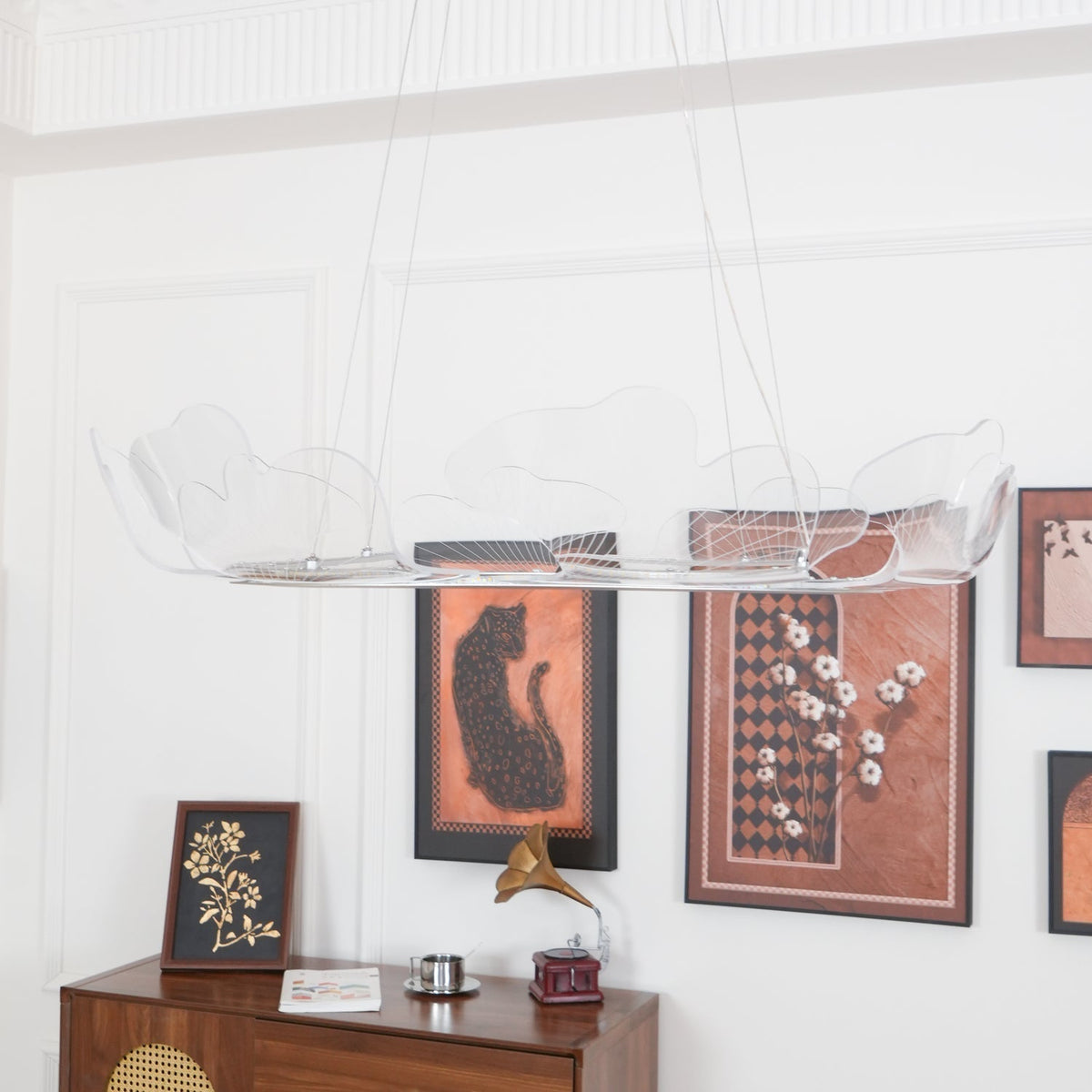 Lucisora hanglamp met mat acryl en bloemblaadring