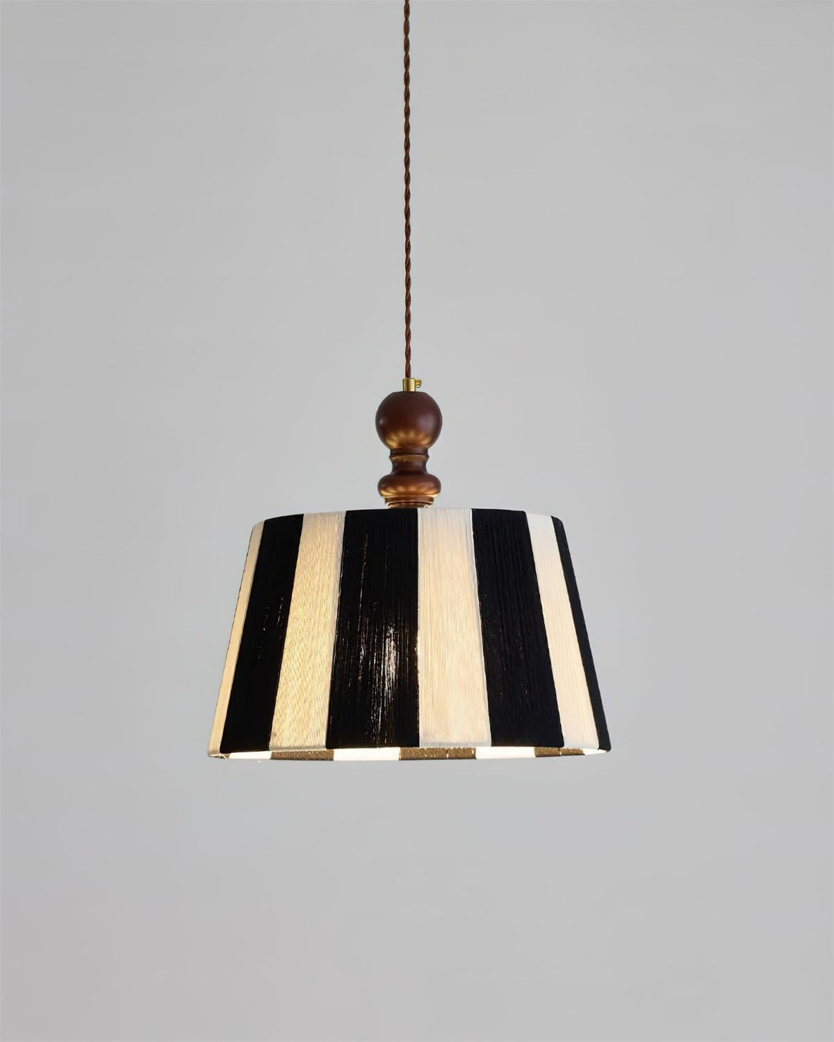 Renisira hanglamp met strepen in walnootkleur