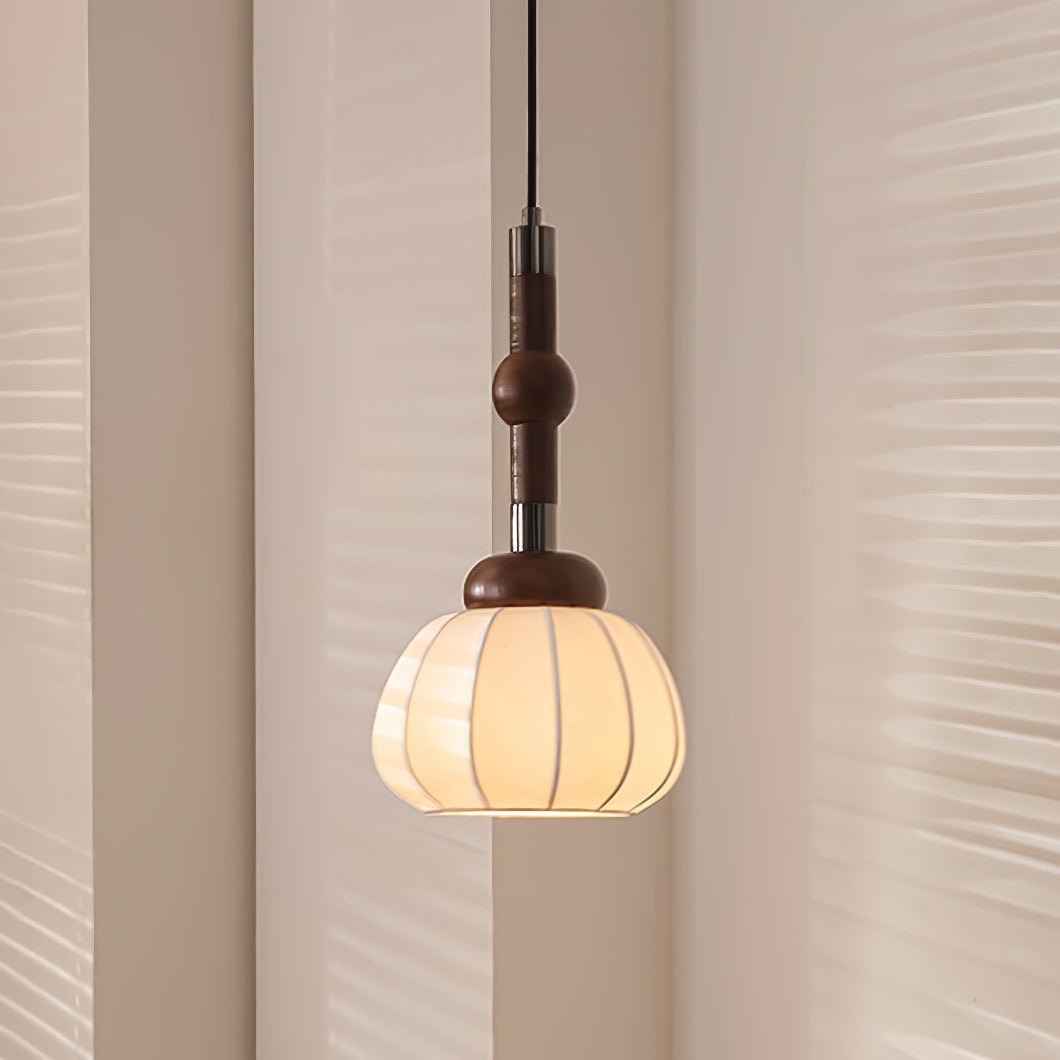 Livenor hanglamp van zijde en hout in Scandinavische stijl