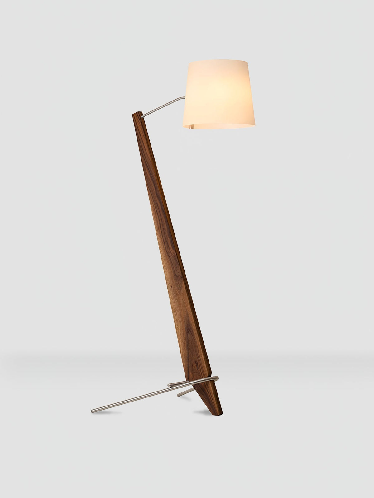 Vyran vloerlamp van walnoothout en beige stof