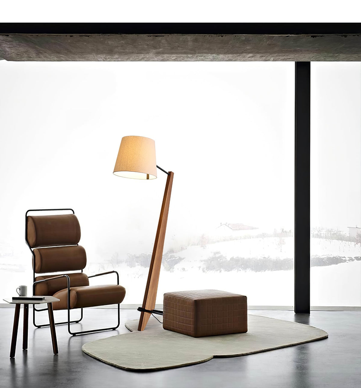 Vyran vloerlamp van walnoothout en beige stof