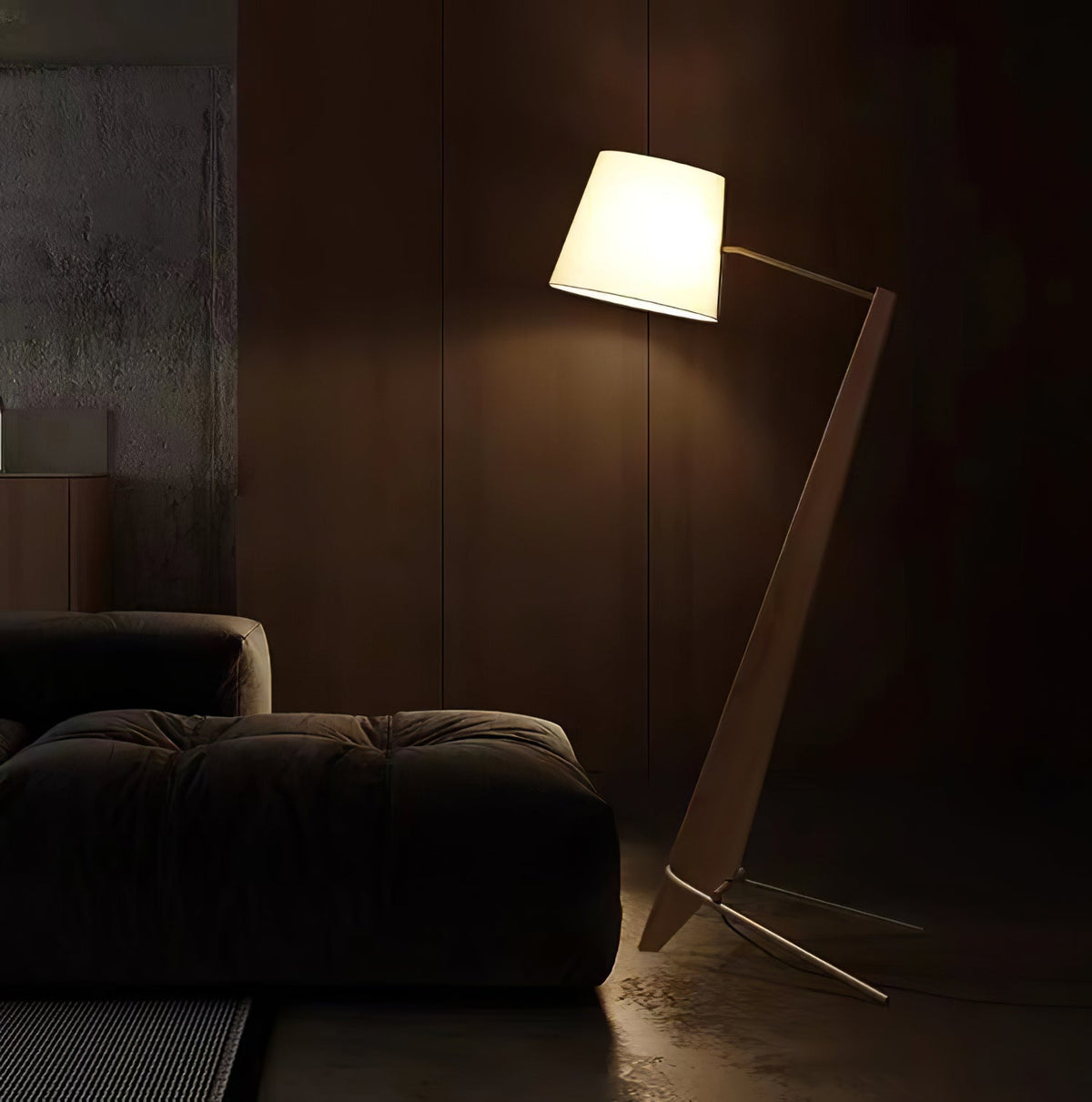 Vyran vloerlamp van walnoothout en beige stof