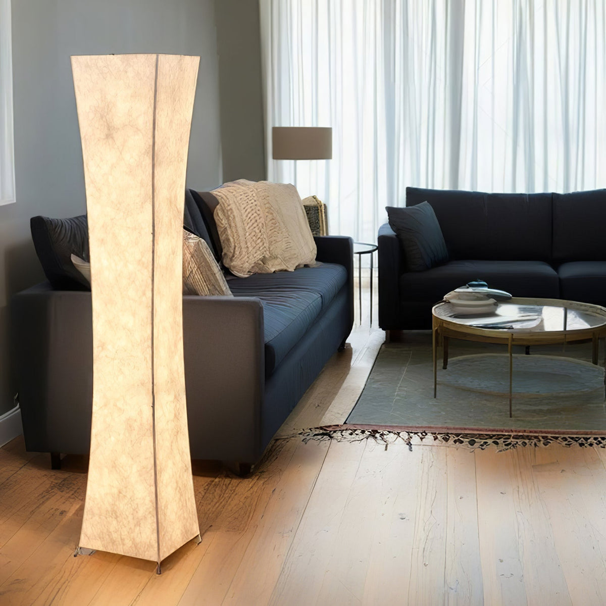 Ethereal vloerlamp met smalle taille