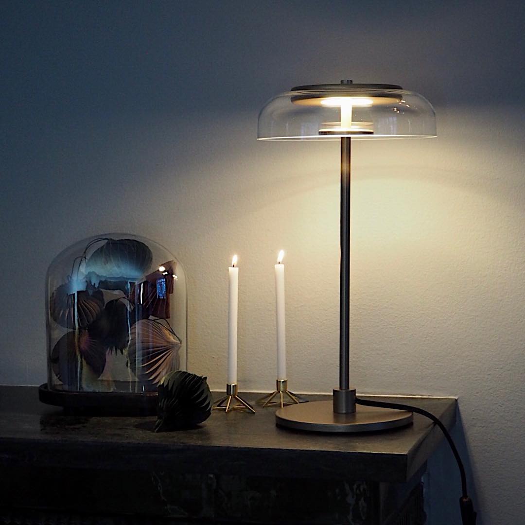 Rinelette tafellamp heldere glazen kap houten voet
