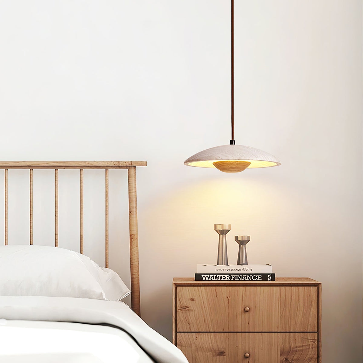 Bax hanglamp met brede rand in geel travertin