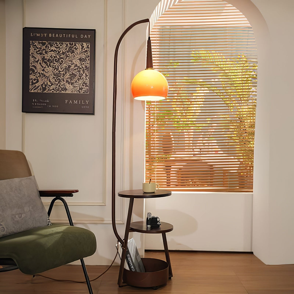 Eltheon functionele vloerlamp