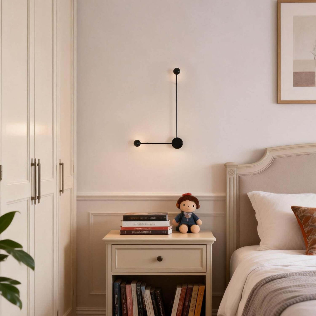 Sphere-on-Stem LED wandlamp