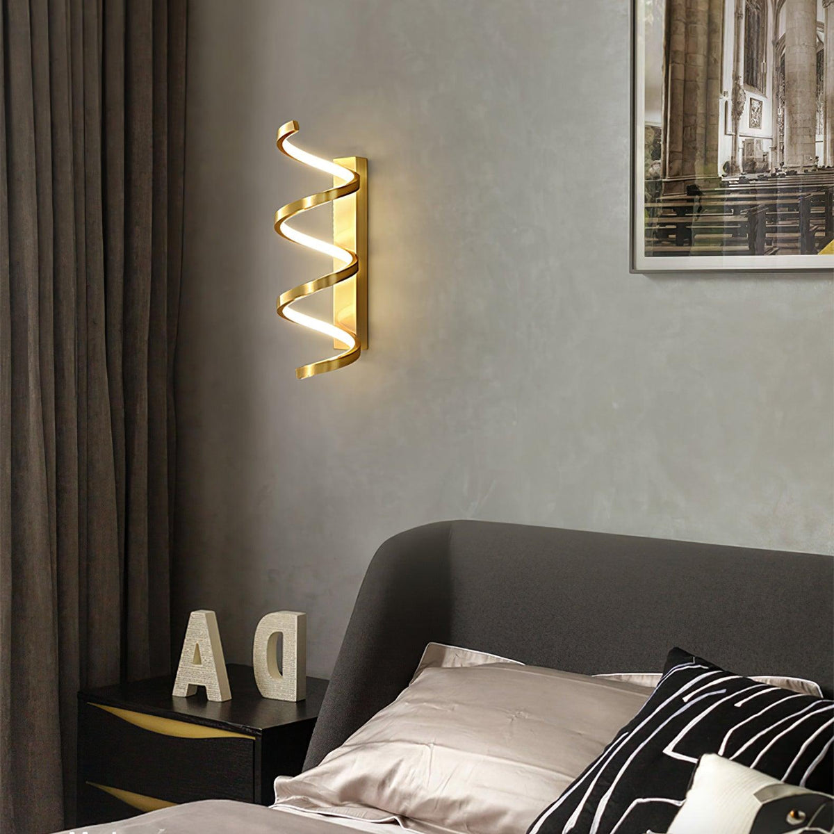 Asilion wandlamp met spiraal in Noordse kunststijl
