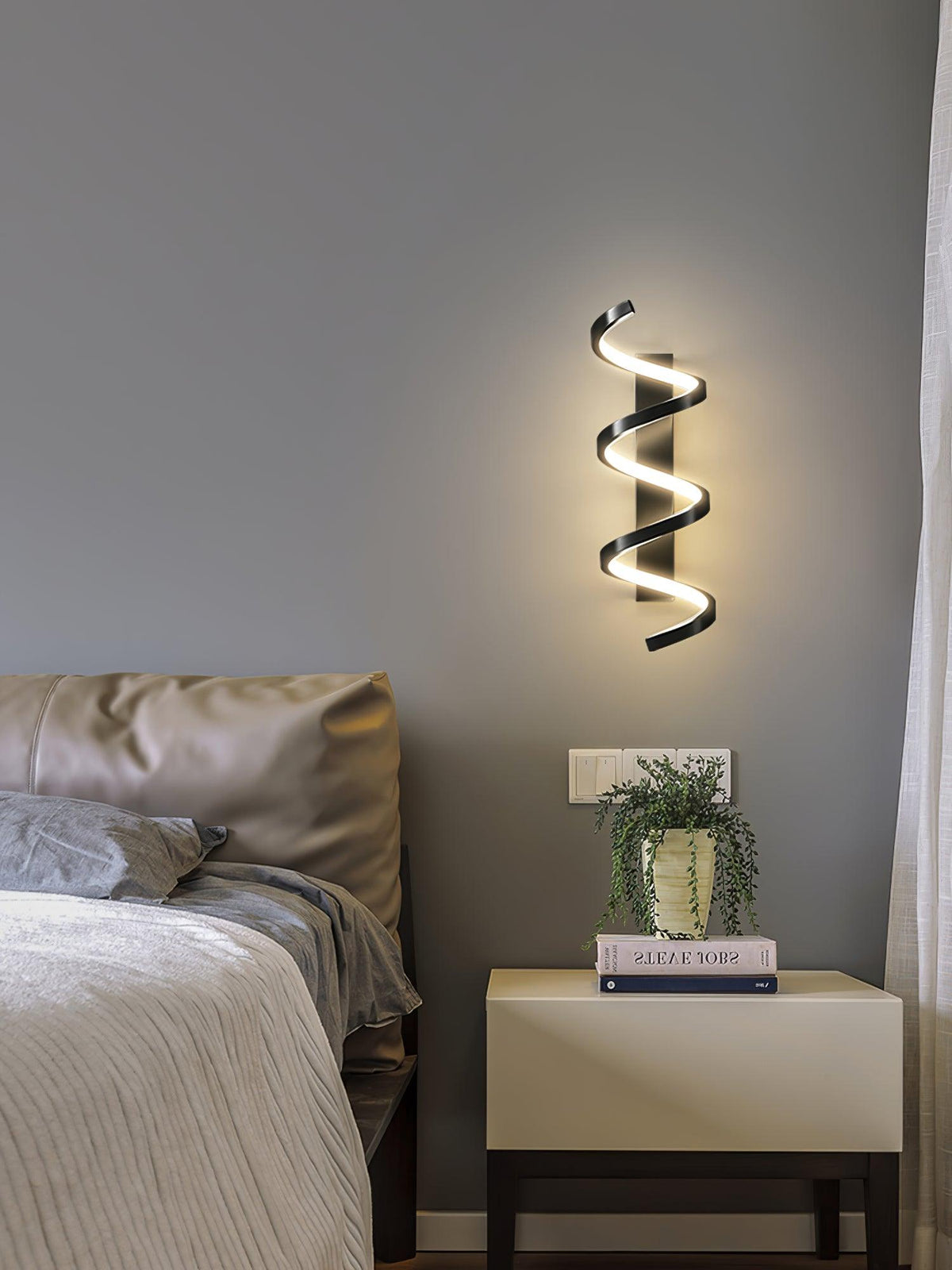 Asilion wandlamp met spiraal in Noordse kunststijl