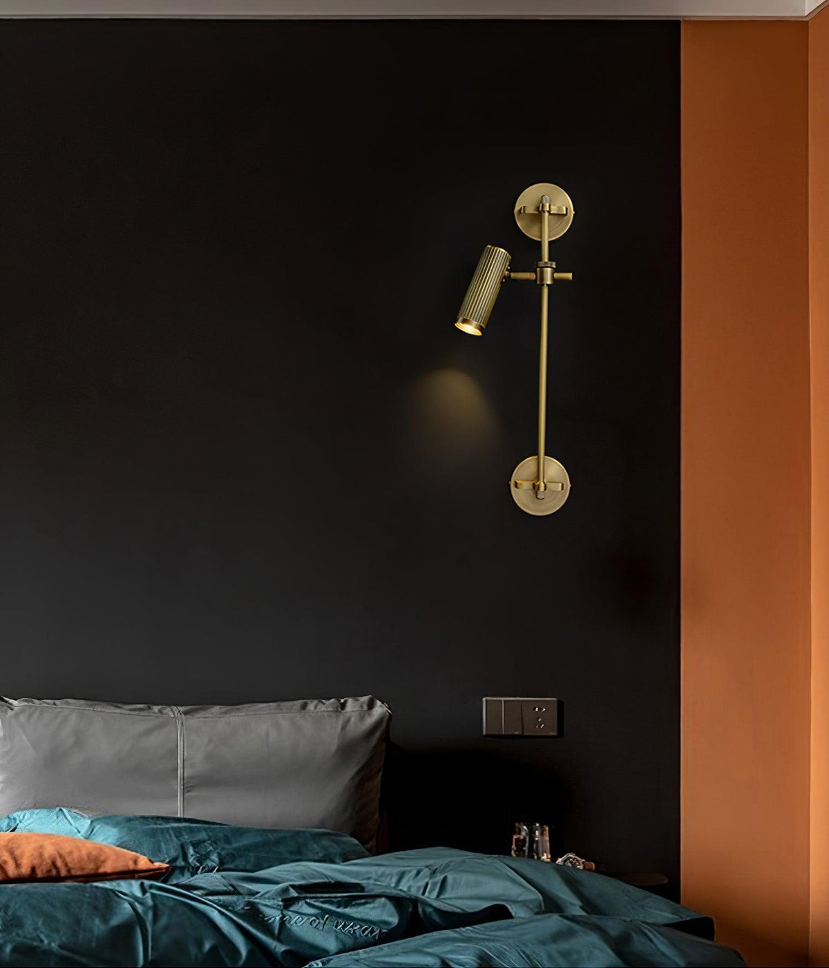 Kirixel wandlamp in messing