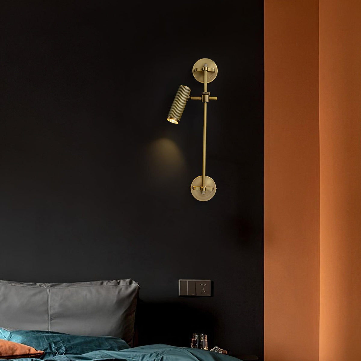Kirixel wandlamp in messing