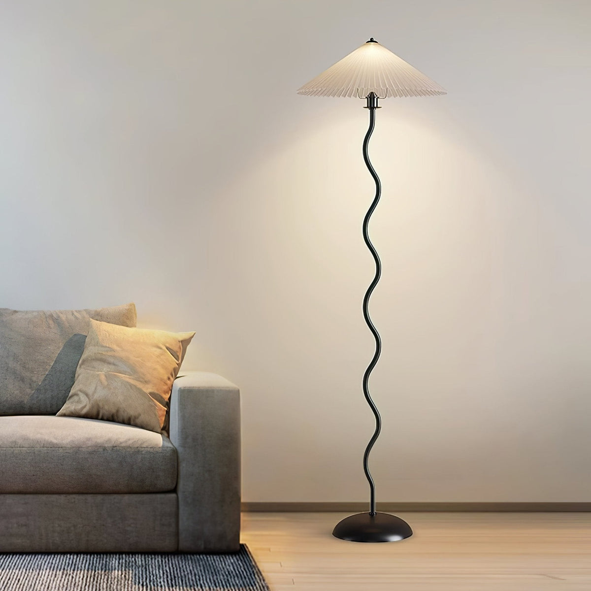 Lioraven vloerlamp van textiel in minimalistisch ontwerp