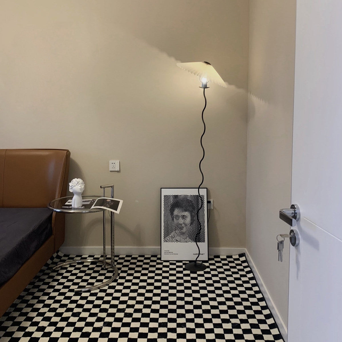 Lioraven vloerlamp van textiel in minimalistisch ontwerp