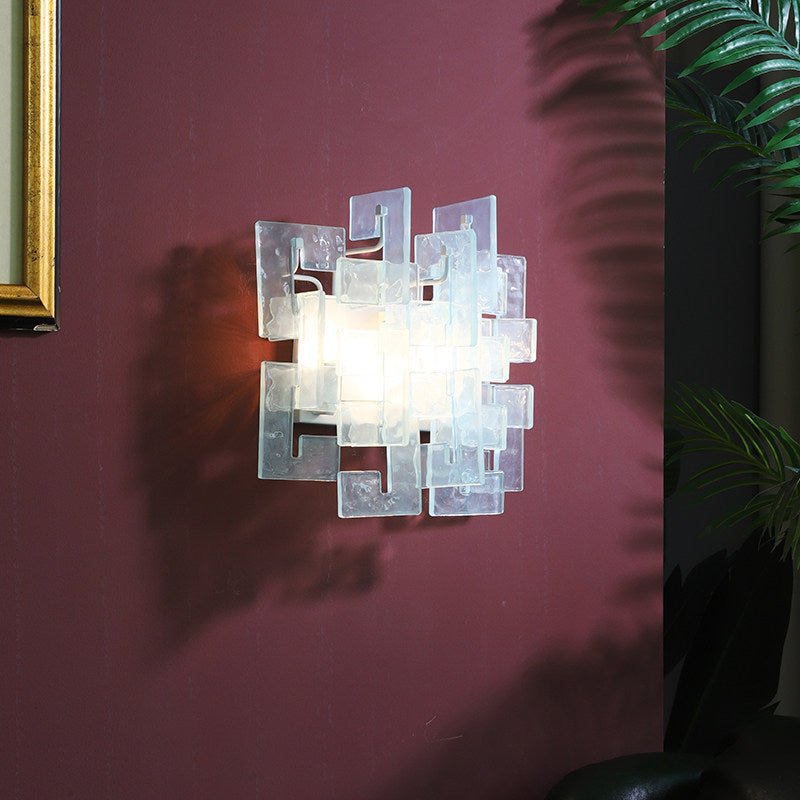 Stacked wandlamp met glazen kap