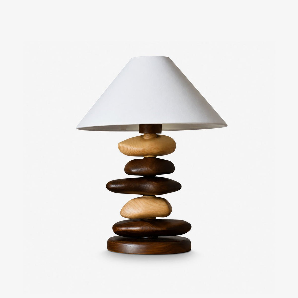 Stacked kiezelvormige hout tafellamp
