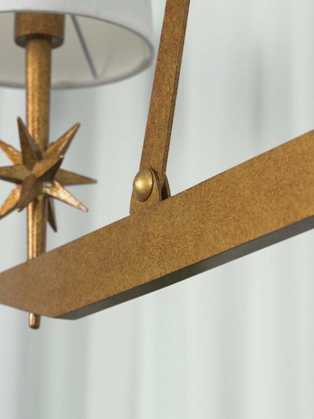 Lynve elegante kroonluchter met messing frame en steraccenten