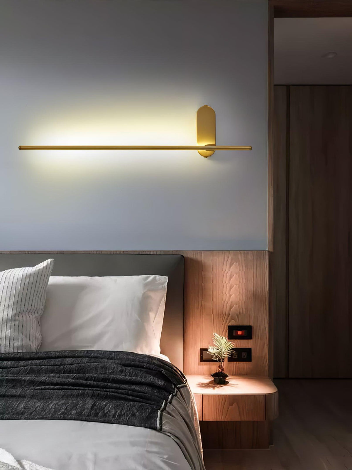 Marissa staafvormige messing wandlamp