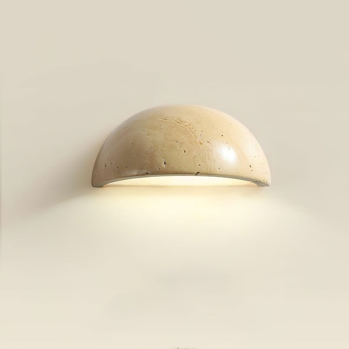Vethayra Half-koepelvormige travertin wandlamp