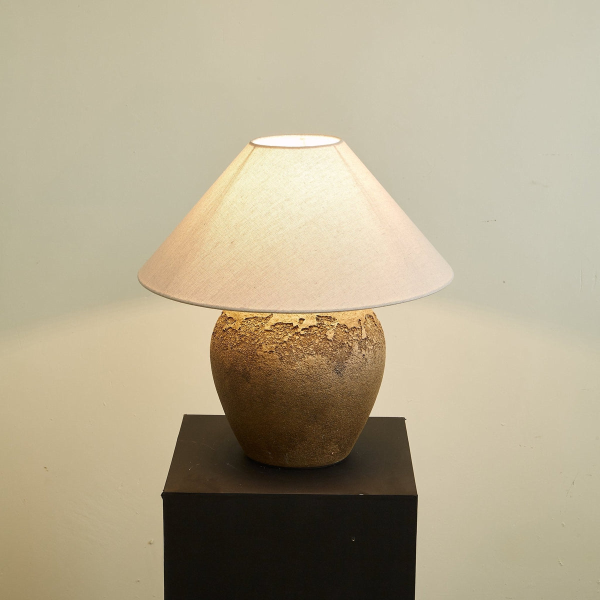 Enid Moderne tafellamp van keramiek
