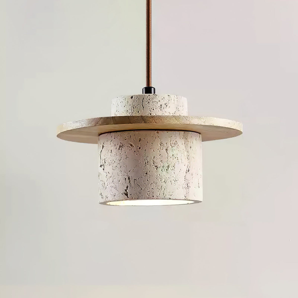Valerelle hanglamp met cirkelvormige travertin schijf en cilindrische stenen kap